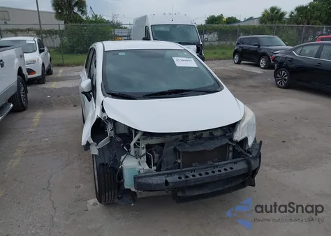 2015 Nissan Versa Note Sv z USA, uszkodzony, nr VIN 3N1CE2CP2FL444479